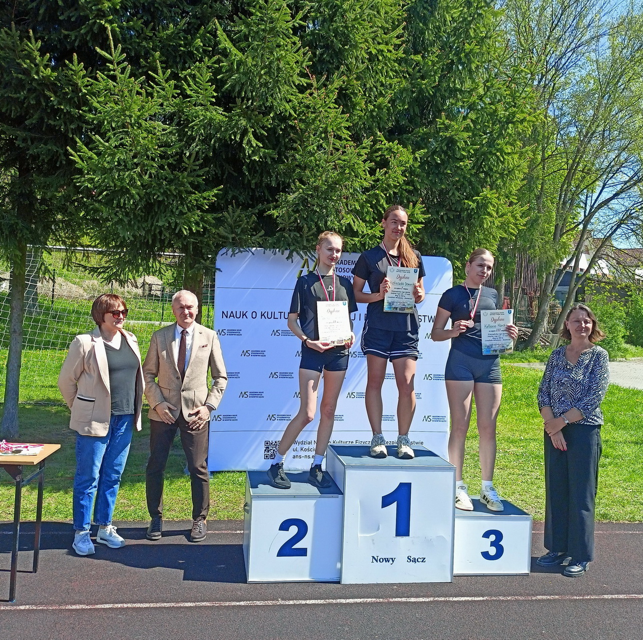 Zdjęcie Drużynowa Liga Dz LA II rzut 04-2025 (6)237d7d7b-4791-40d0-94df-f2b87d35f8ef.jpg w galerii Drużynowa Liga LA dziewcząt - II rzut (28.04.2025)